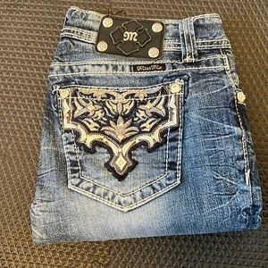 Miss Me capri, light wash